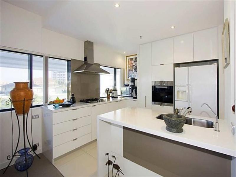 Broadbeach QLD 4218