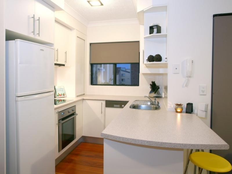 8/35 Britannia Avenue, Broadbeach QLD 4218