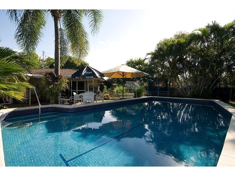 Broadbeach Waters QLD 4218