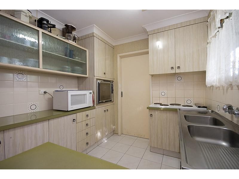 Broadbeach Waters QLD 4218