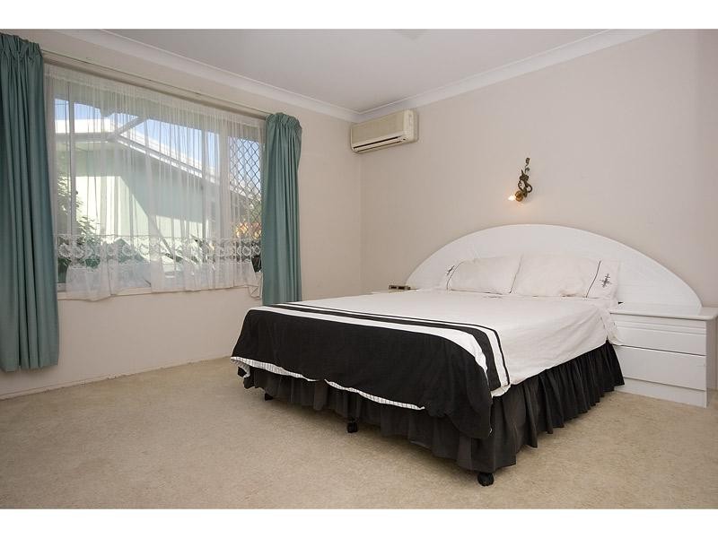 Broadbeach Waters QLD 4218