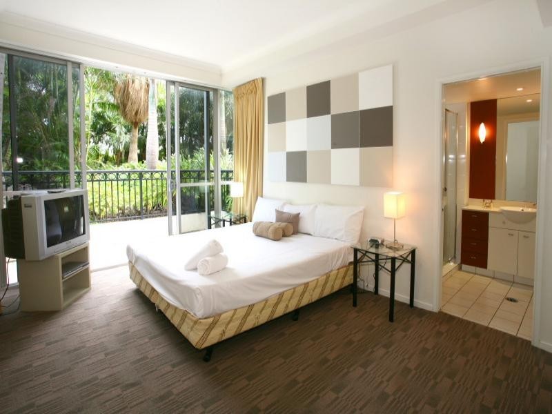 1046/23 Ferny Avenue, Surfers Paradise QLD 4217