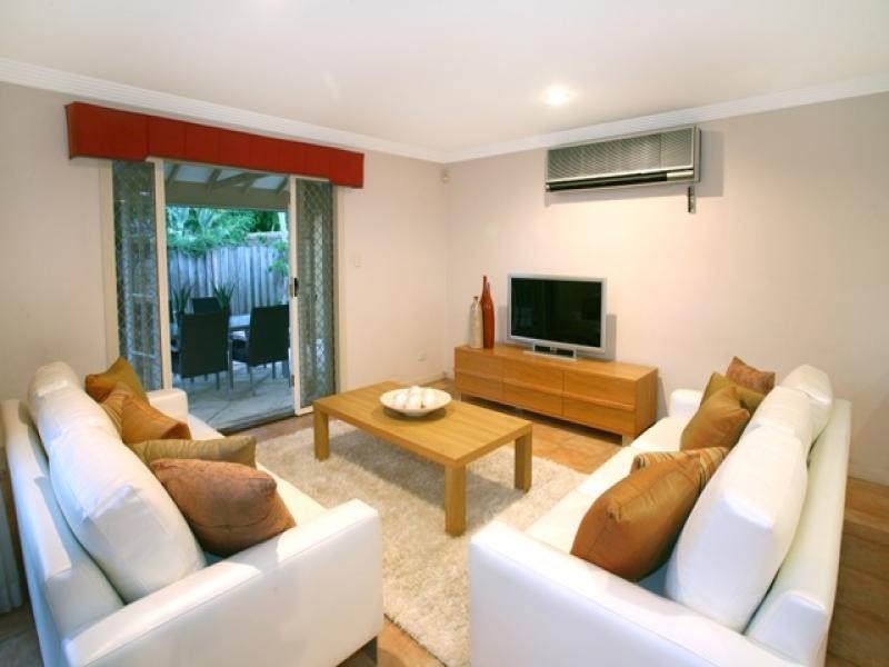 3 Richmond Avenue, Bundall QLD 4217