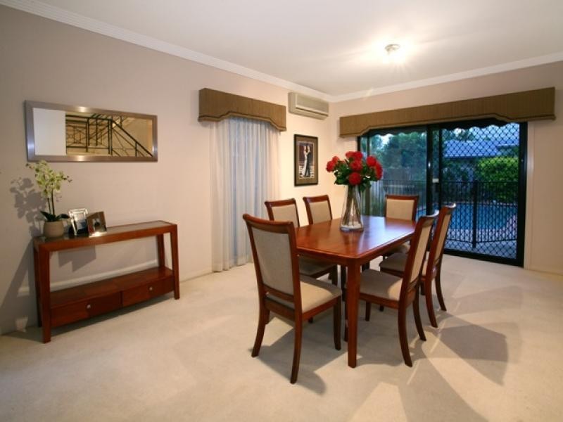 3 Richmond Avenue, Bundall QLD 4217