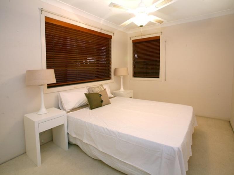 3 Richmond Avenue, Bundall QLD 4217