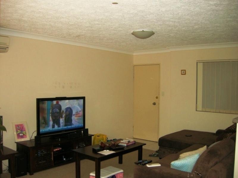 2/10 Jubilee Avenue, Broadbeach QLD 4218