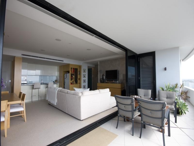 1402/17 Albert Avenue, Broadbeach QLD 4218