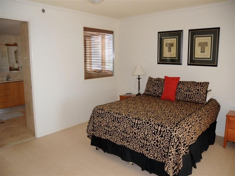 16A/74 Old Burleigh Road, Surfers Paradise QLD 4217