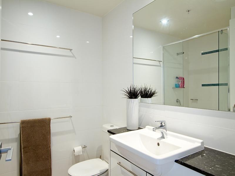 Broadbeach QLD 4218