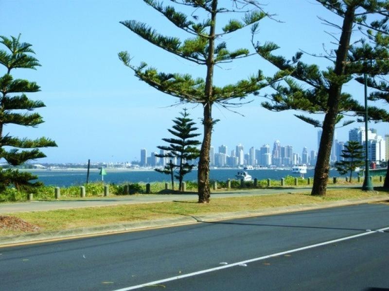 1/530 Marine Parade, Biggera Waters QLD 4216