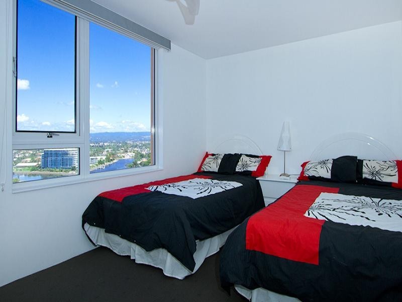 74/129 Surf Parade, Broadbeach QLD 4218