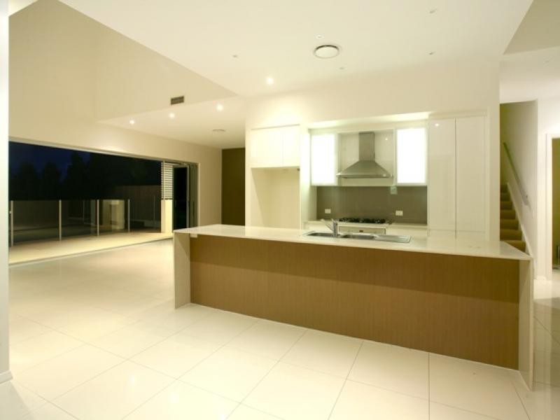 5022A Riverwood Grove, Benowa QLD 4217