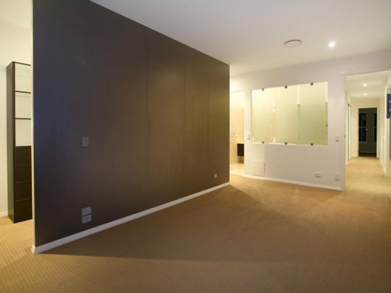 5022A Riverwood Grove, Benowa QLD 4217