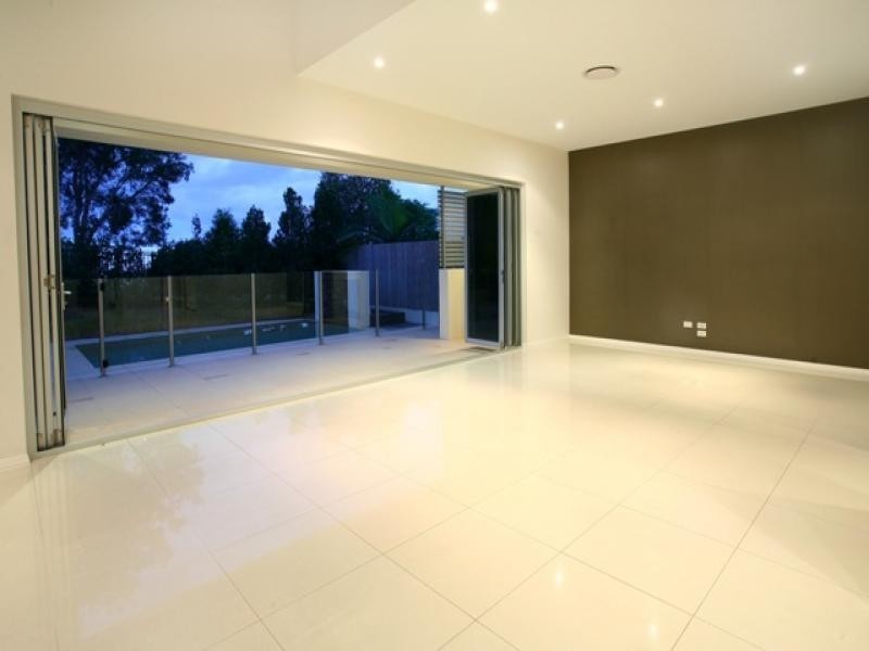 5022A Riverwood Grove, Benowa QLD 4217