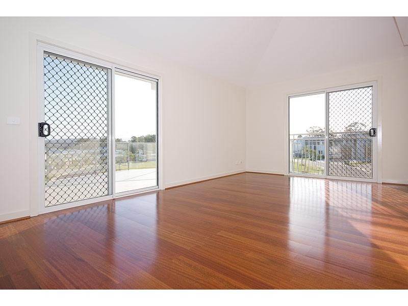 7025B Vista Drive, Benowa QLD 4217