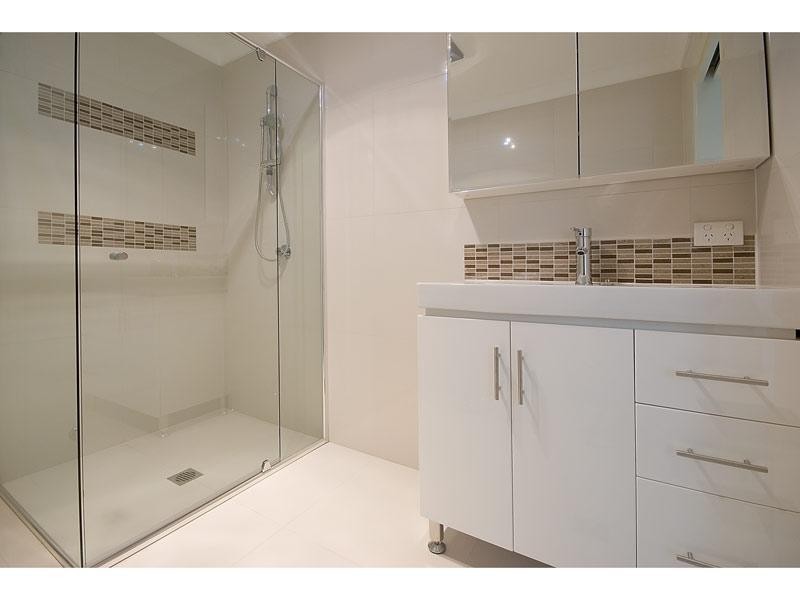 7025B Vista Drive, Benowa QLD 4217