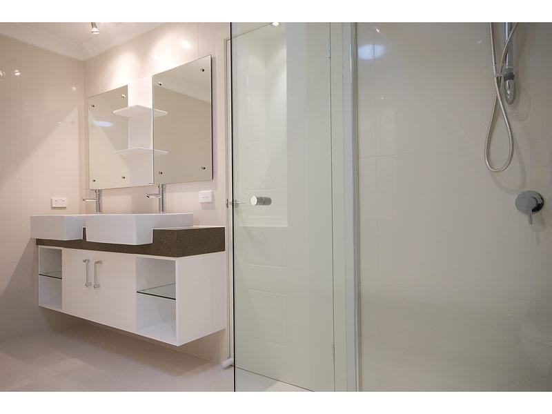 7025B Vista Drive, Benowa QLD 4217