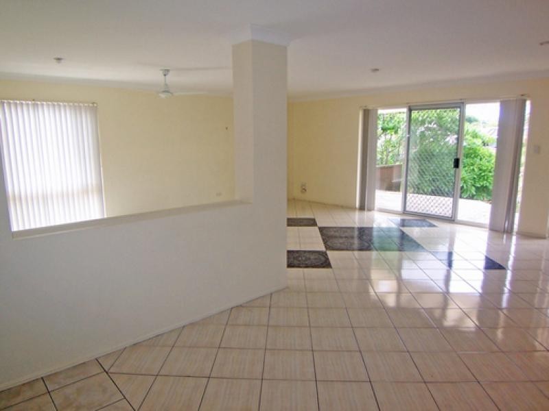 8 Flamingo Key, Broadbeach Waters QLD 4218