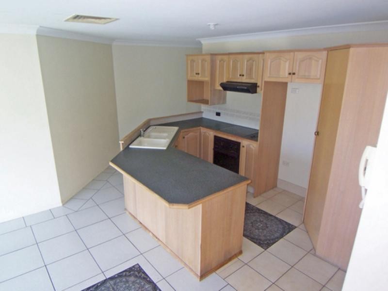 8 Flamingo Key, Broadbeach Waters QLD 4218