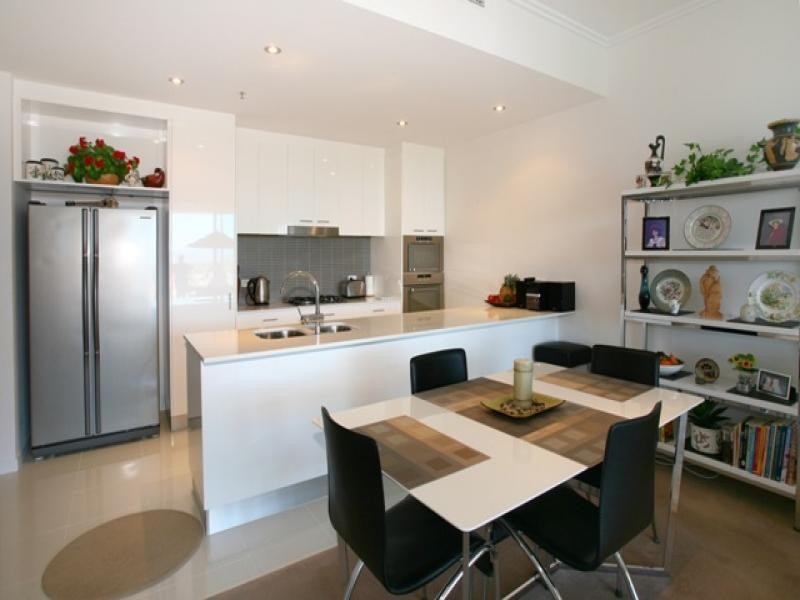1804/33 T E Peters Drive, Broadbeach QLD 4218