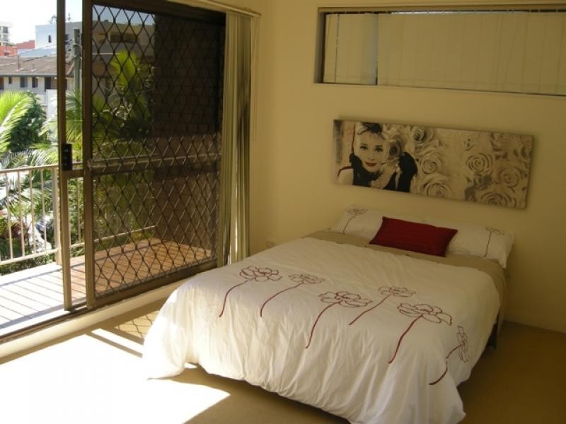 3/16 Rosewood Avenue, Broadbeach QLD 4218