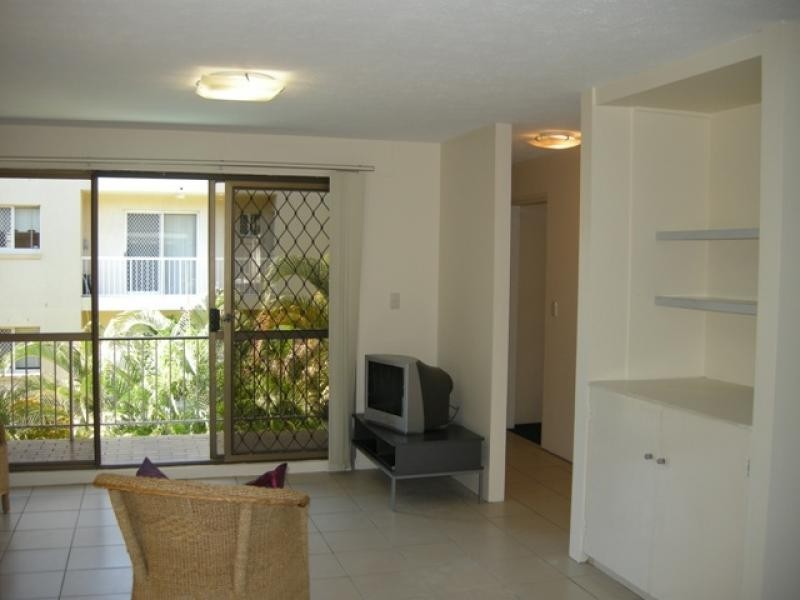 3/16 Rosewood Avenue, Broadbeach QLD 4218