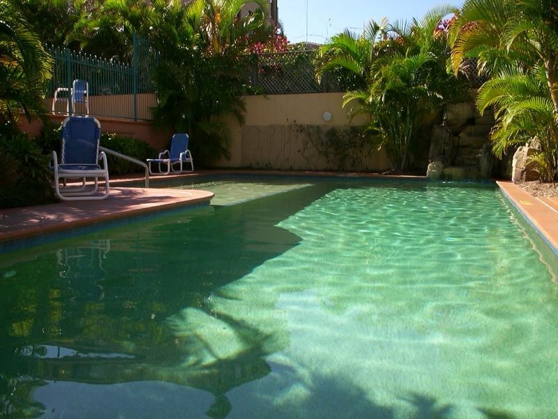 26/11 – 17 Phillip Avenue, Broadbeach QLD 4218