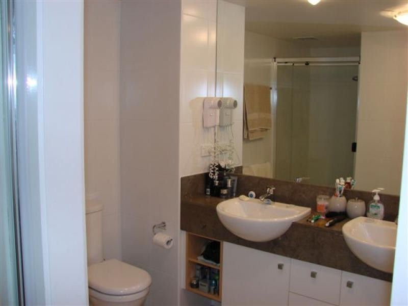 305/2685 Gold Coast Highway, Broadbeach QLD 4218