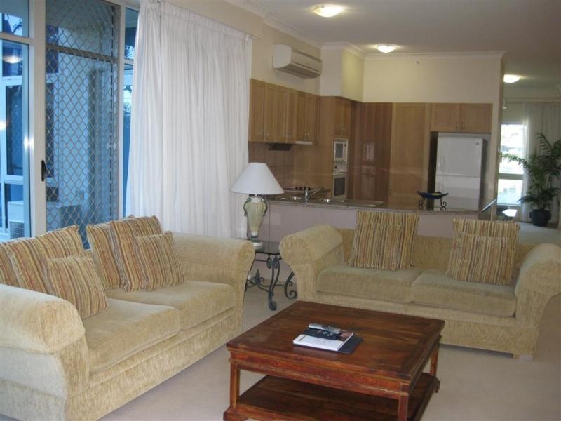 100 Old Burleigh Road, Broadbeach QLD 4218