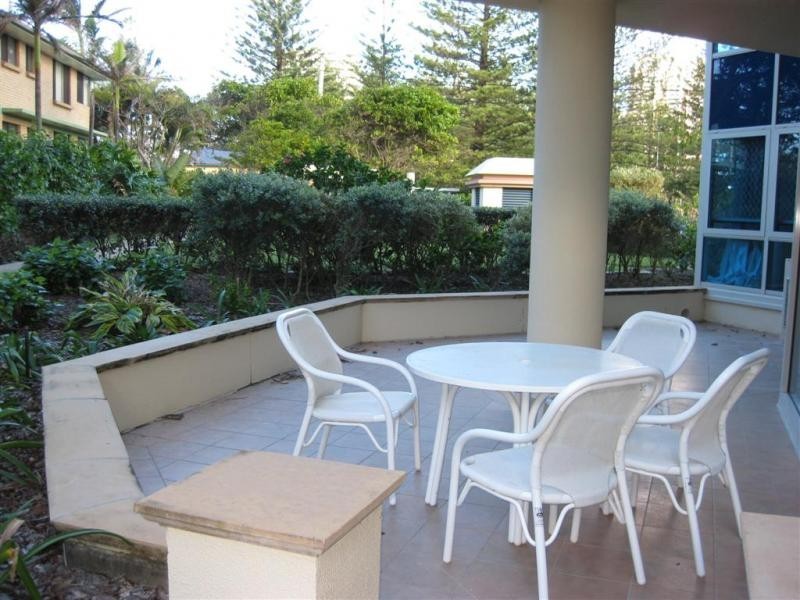 100 Old Burleigh Road, Broadbeach QLD 4218