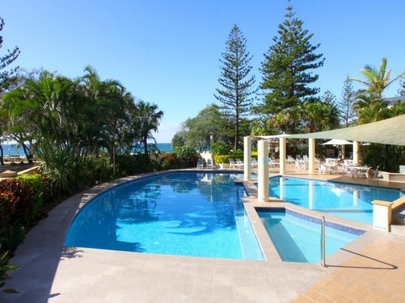 2/100 Old Burleigh Road, Broadbeach QLD 4218