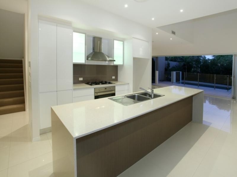 5022B Riverwood Grove, Benowa QLD 4217