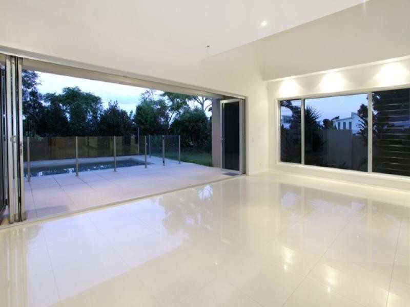 5022B Riverwood Grove, Benowa QLD 4217