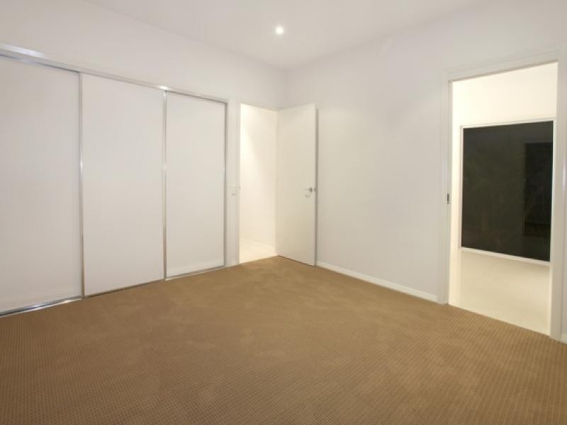 5022B Riverwood Grove, Benowa QLD 4217