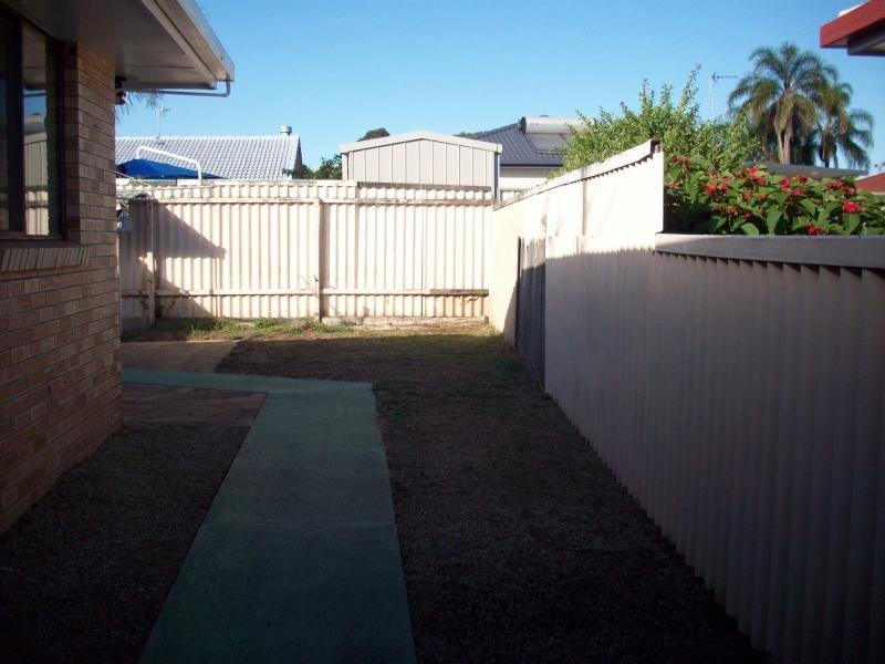 24 Arcadia Drive, Mermaid Waters QLD 4218