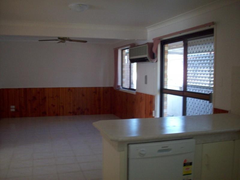 24 Arcadia Drive, Mermaid Waters QLD 4218