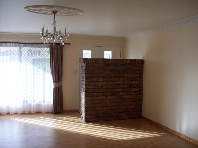 24 Arcadia Drive, Mermaid Waters QLD 4218