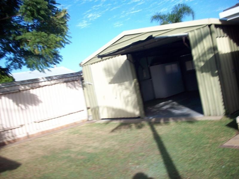 24 Arcadia Drive, Mermaid Waters QLD 4218