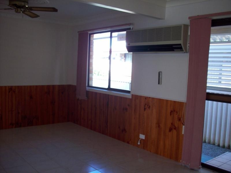 24 Arcadia Drive, Mermaid Waters QLD 4218