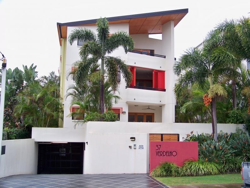 3/37 Britannia Avenue, Broadbeach QLD 4218