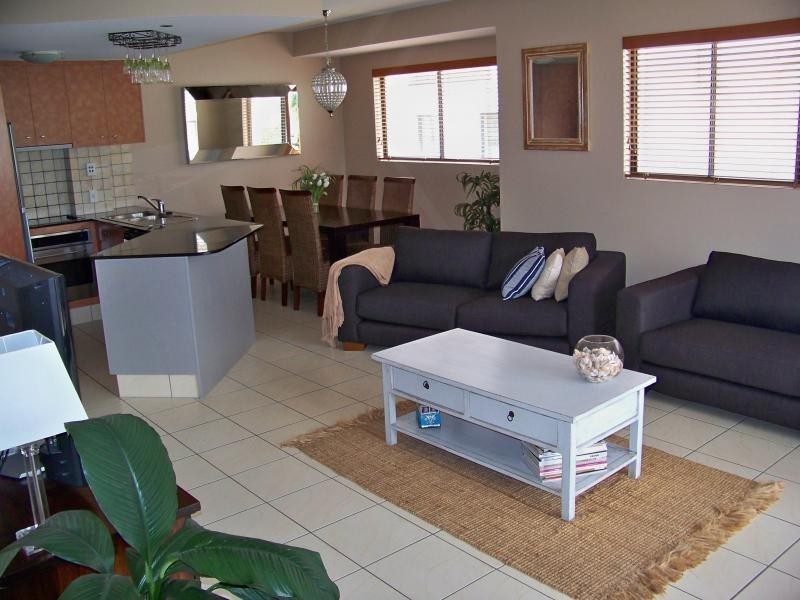 3/37 Britannia Avenue, Broadbeach QLD 4218