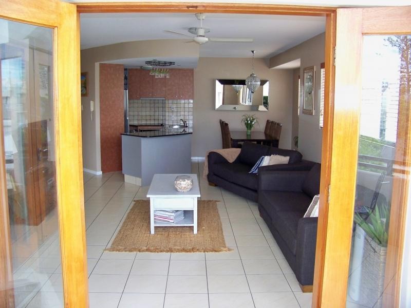 3/37 Britannia Avenue, Broadbeach QLD 4218