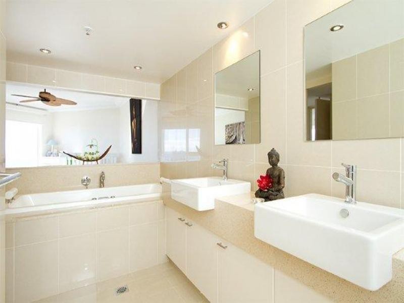 111/129 Surf Parade, Broadbeach QLD 4218