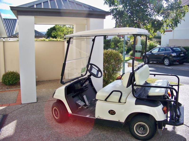 185/185 Easthill Drive, Robina QLD 4226