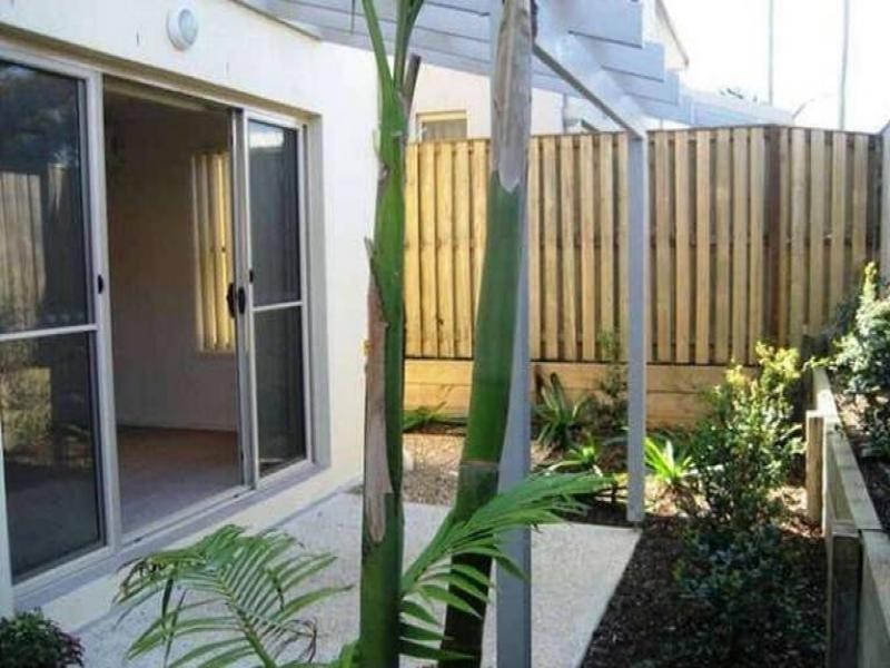 32-34 Margaret Street, Southport QLD 4215