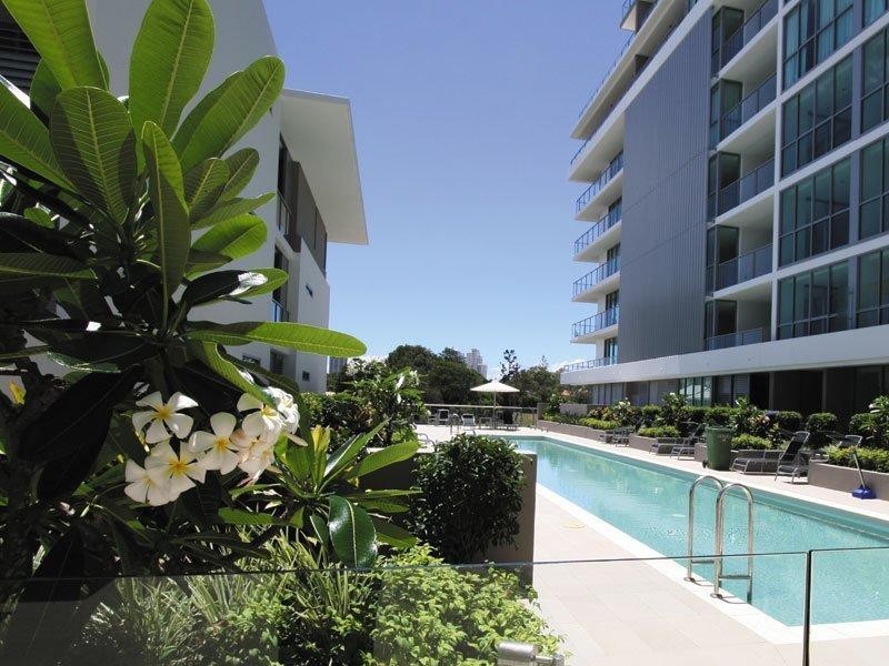1502/ Fresh water Point, Broadbeach Waters QLD 4218