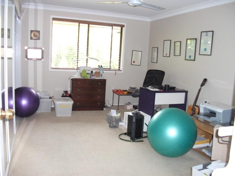 46 Fairsky Avenue, Mermaid Waters QLD 4218