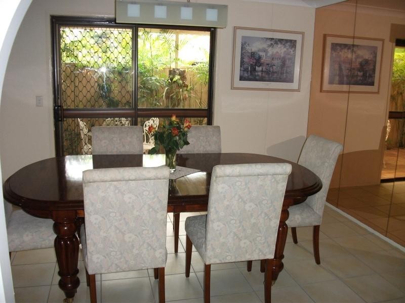 46 Fairsky Avenue, Mermaid Waters QLD 4218