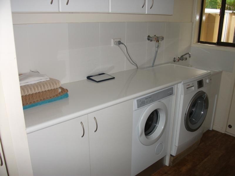 46 Fairsky Avenue, Mermaid Waters QLD 4218