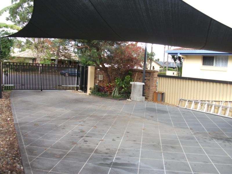 46 Fairsky Avenue, Mermaid Waters QLD 4218